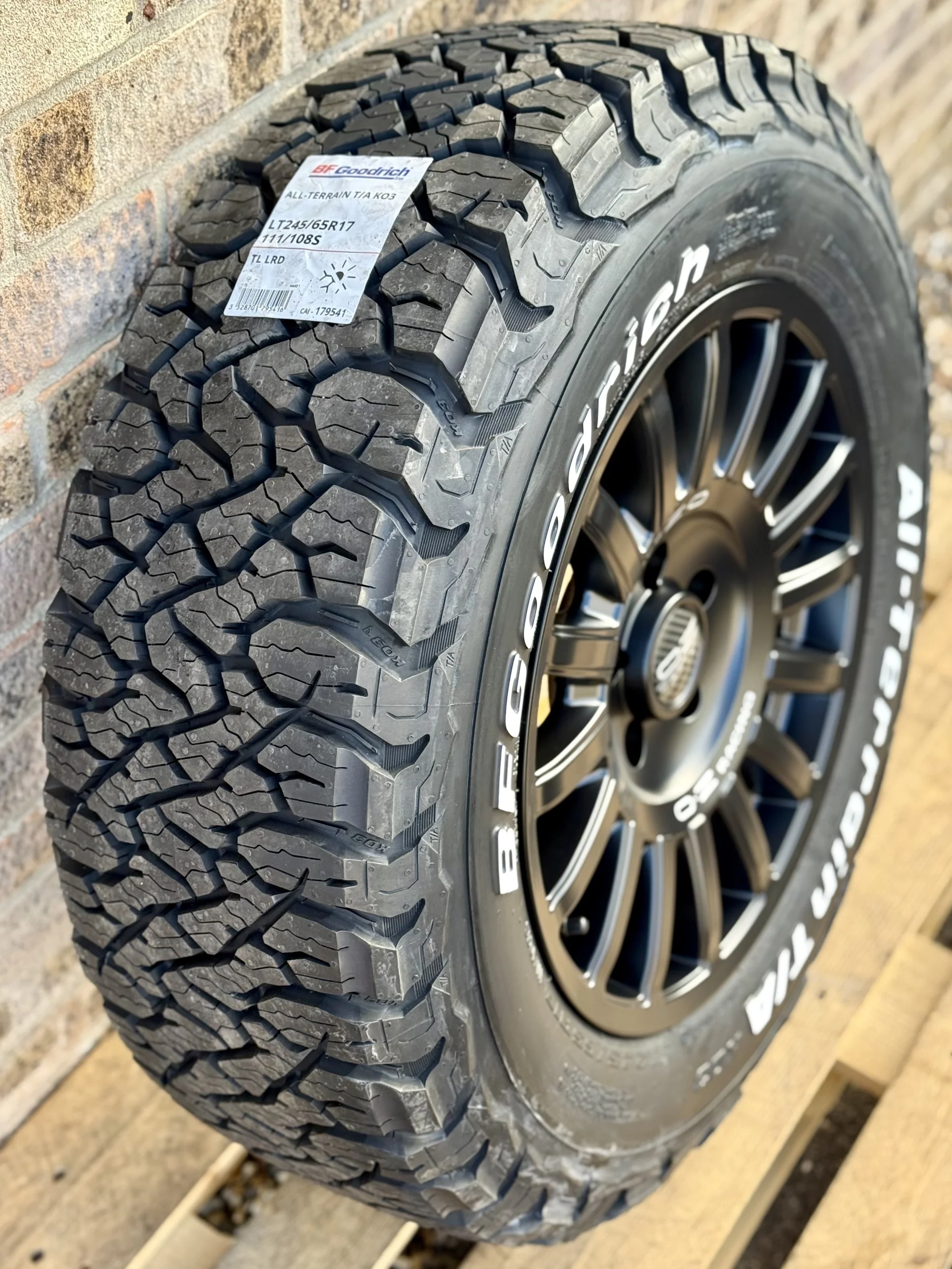 17" Volkswagen Crafter MAN TGE OZ Rally Raid Matt Black Alloy Wheels And BFG KO3 Tyres - Image 3