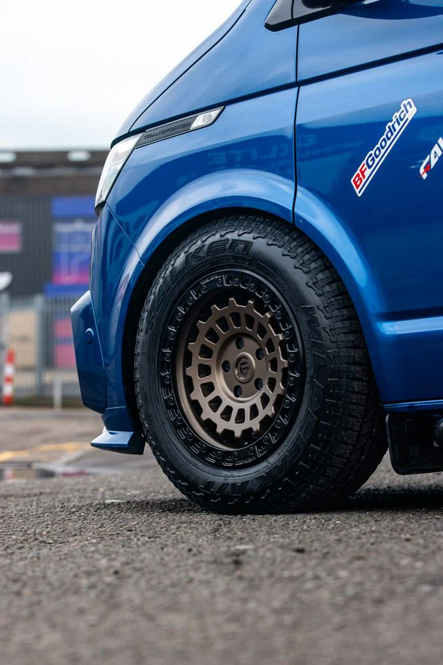 17" Volkswagen Transporter Fuel Zephyr Bronze Alloy Wheels - Image 14