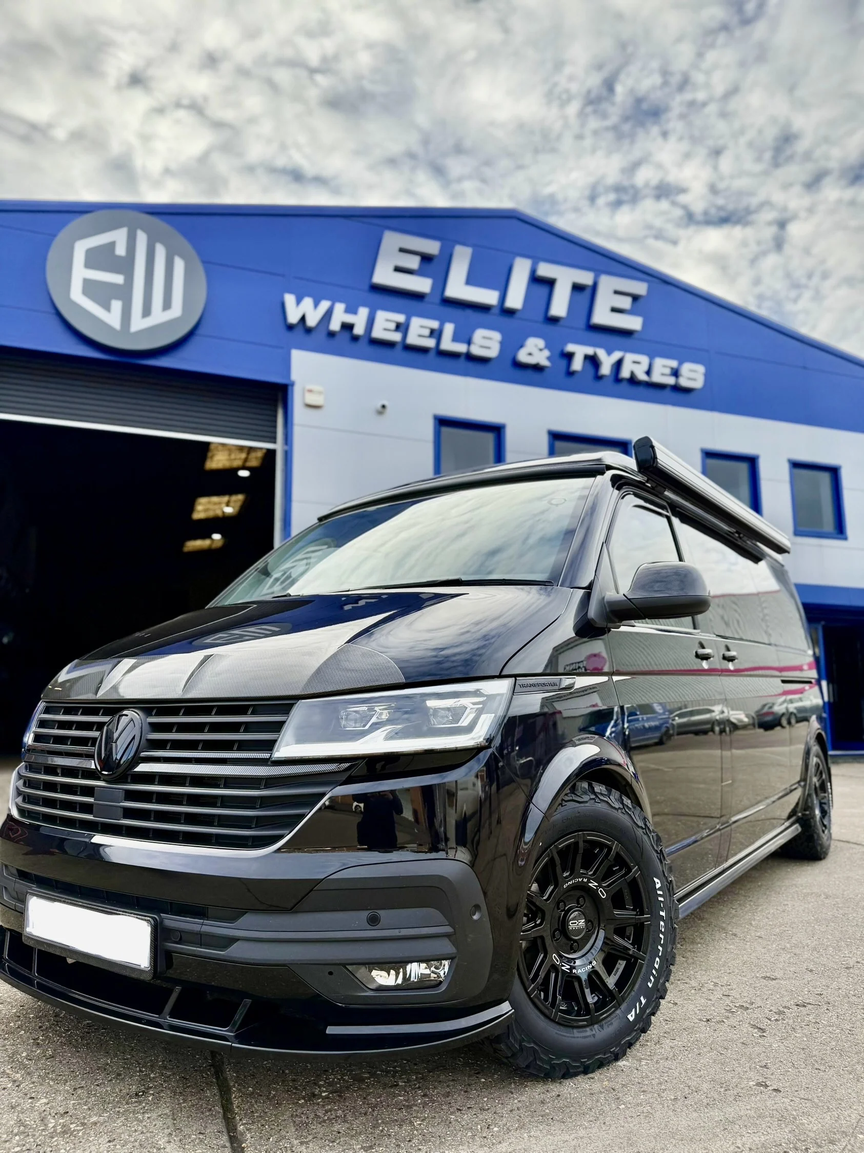 17" Volkswagen Transporter OZ Rally Legend Gloss Black Alloy Wheels - Image 6
