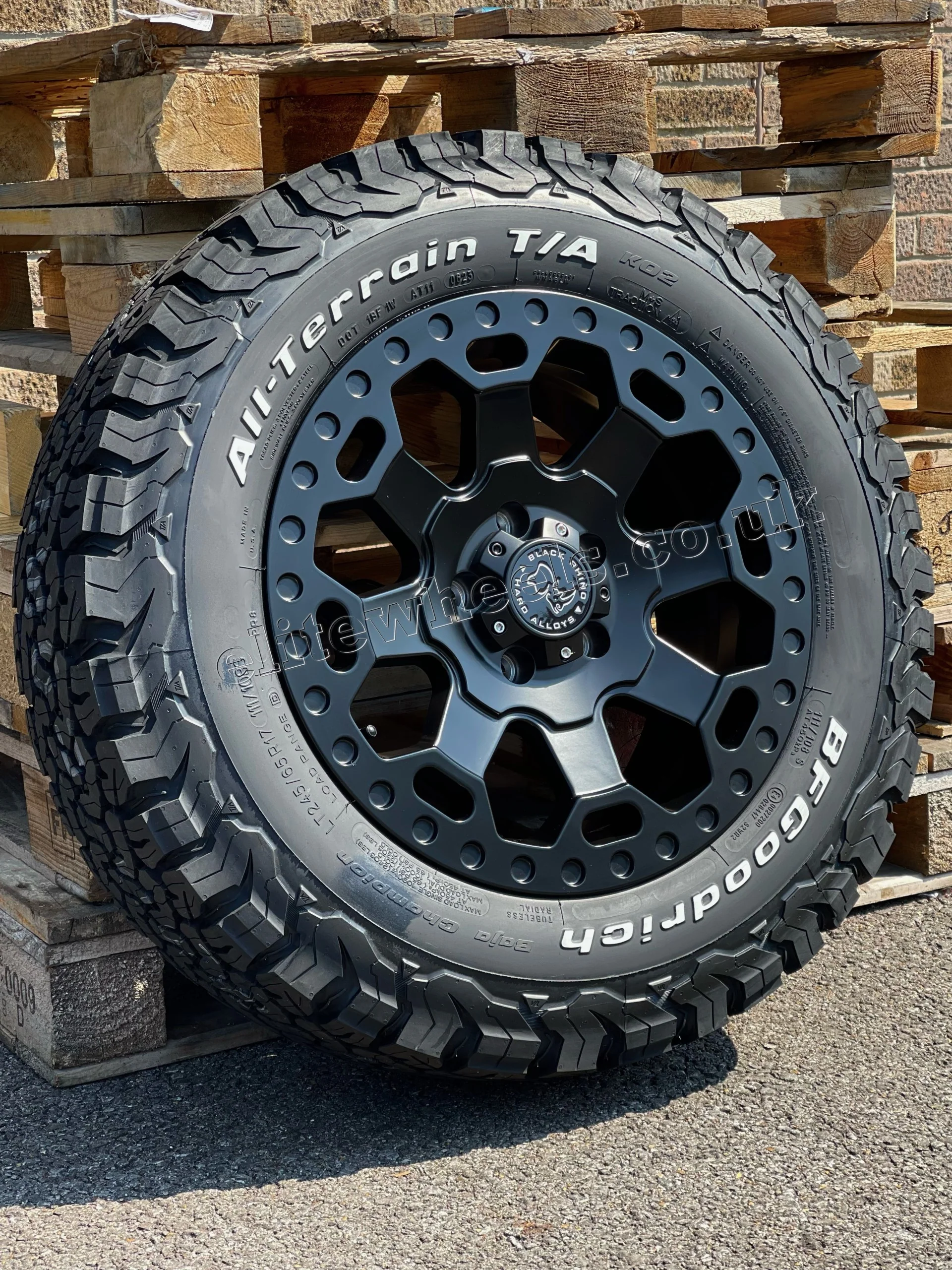 17" Volkswagen Transporter Black Rhino Warlord Midnight Black Alloy Wheel - Image 4