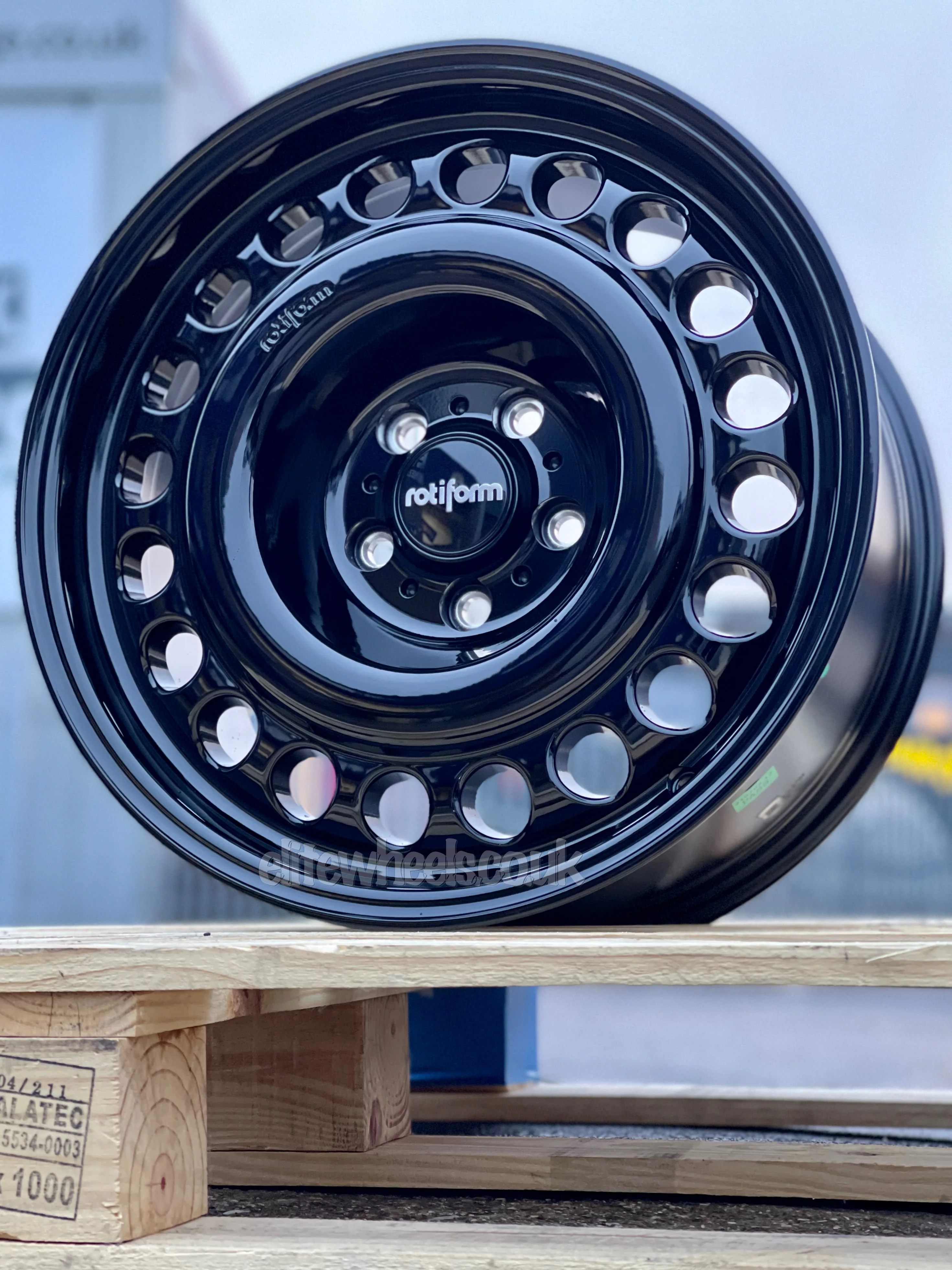 20" Volkswagen Transporter T5 T6 T6.1 Rotiform STL Gloss Black Alloy Wheel - Image 4