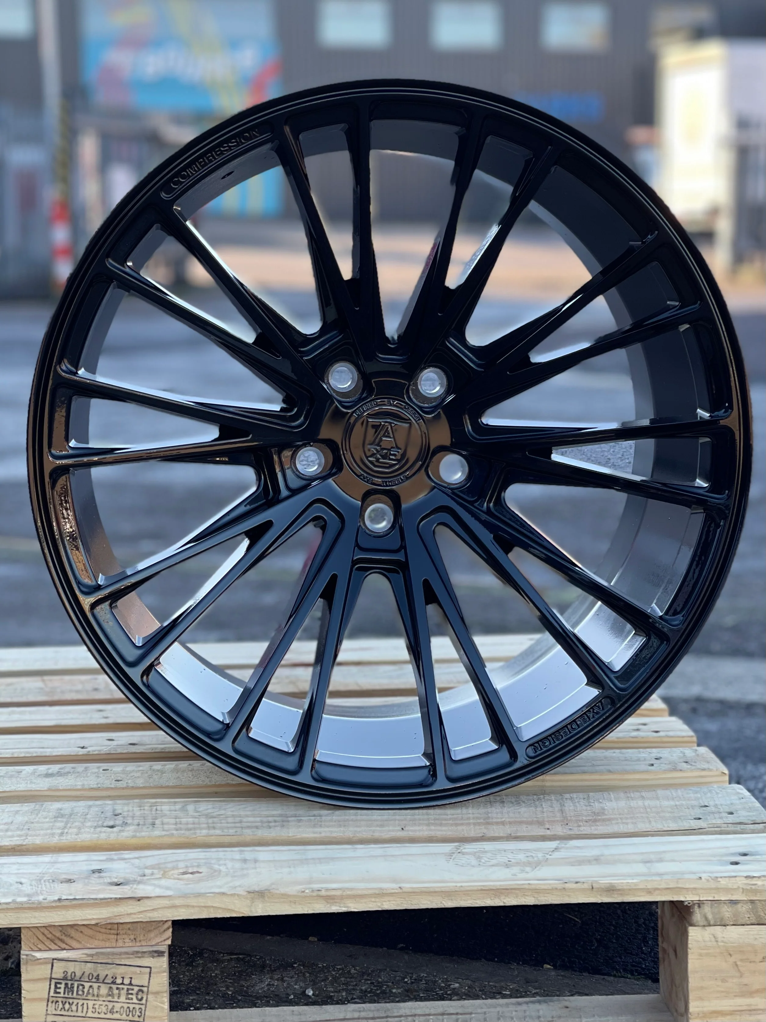 21" Volkswagen ID.Buzz AXE Alloy Wheels - Image 3