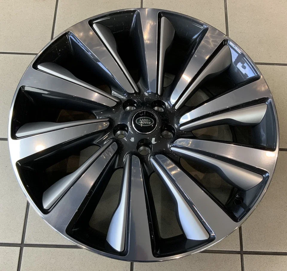23" GENUINE ROVER  L460   STYLE 1077 ALLOY WHEEL BRAND NEW - Image 2
