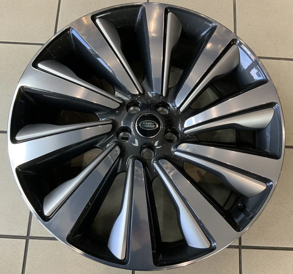 23" GENUINE ROVER  L460   STYLE 1077 ALLOY WHEEL BRAND NEW - Image 7