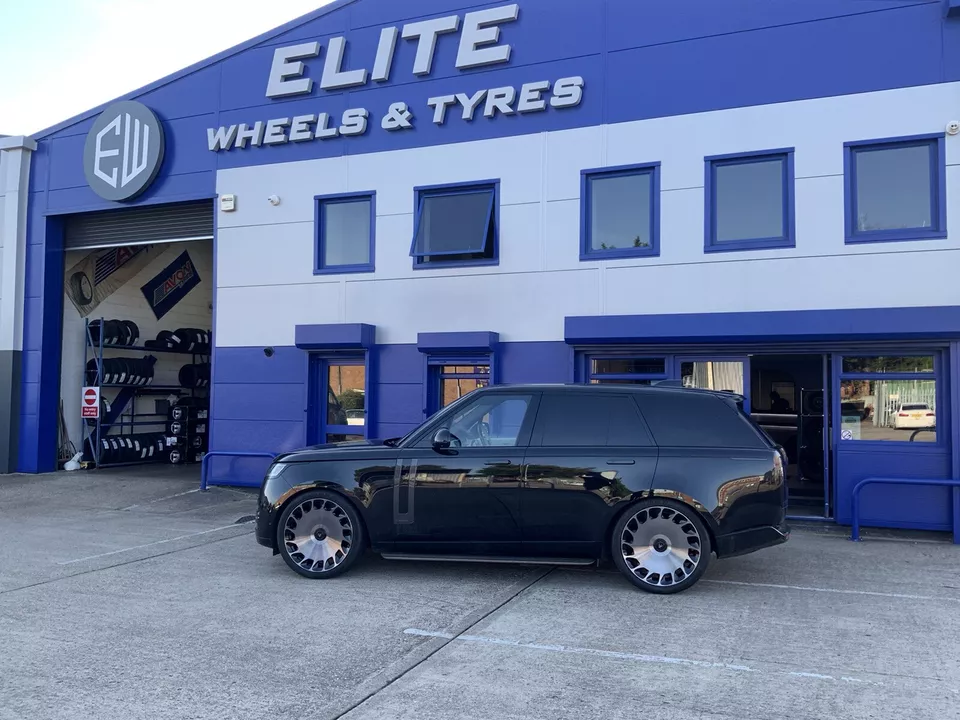 23" GENUINE ROVER SPORT L461  SV STYLE 1084 ALLOY WHEEL BRAND NEW - Image 9