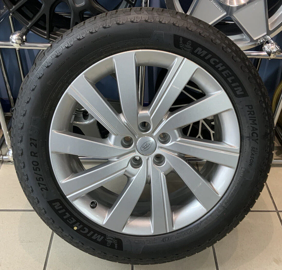 GENUINE RANGE ROVER L460 21" STYLE 5112 ALLOY WHEELS & TYRES - Image 3