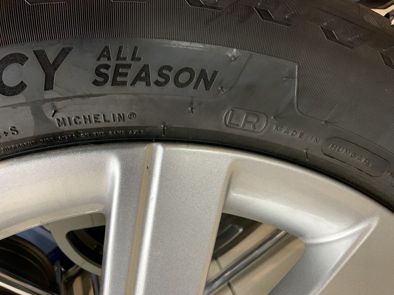 GENUINE RANGE ROVER L460 21" STYLE 5112 ALLOY WHEELS & TYRES - Image 7