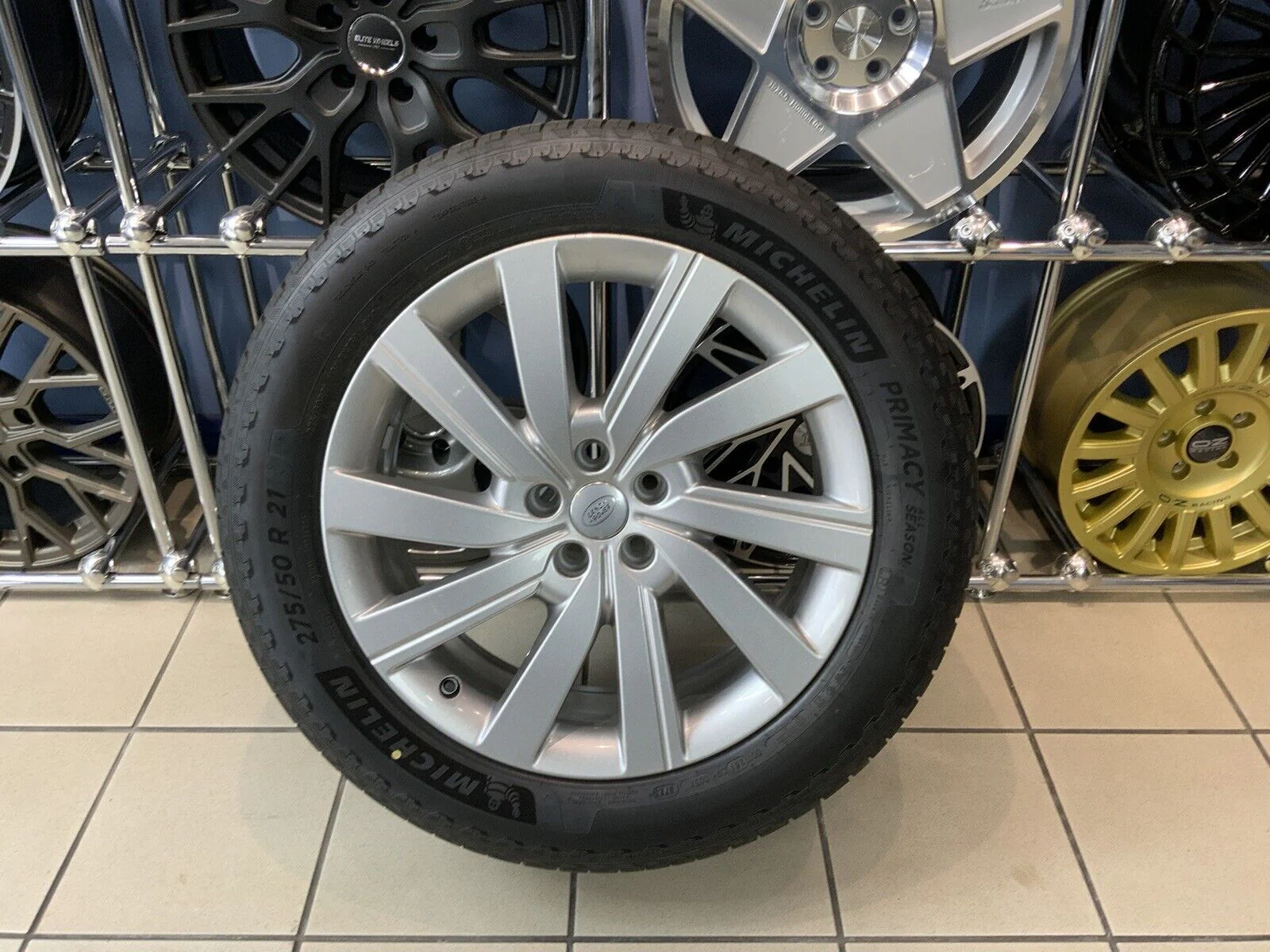 GENUINE RANGE ROVER L460 21" STYLE 5112 ALLOY WHEELS & TYRES - Image 9