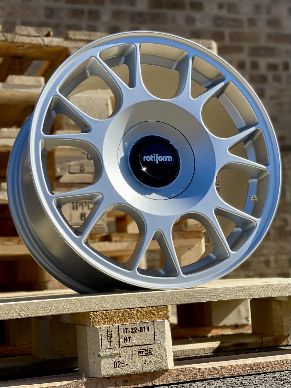 18" Volkswagen Golf Rotiform Tuf-R Silver Alloy Wheels